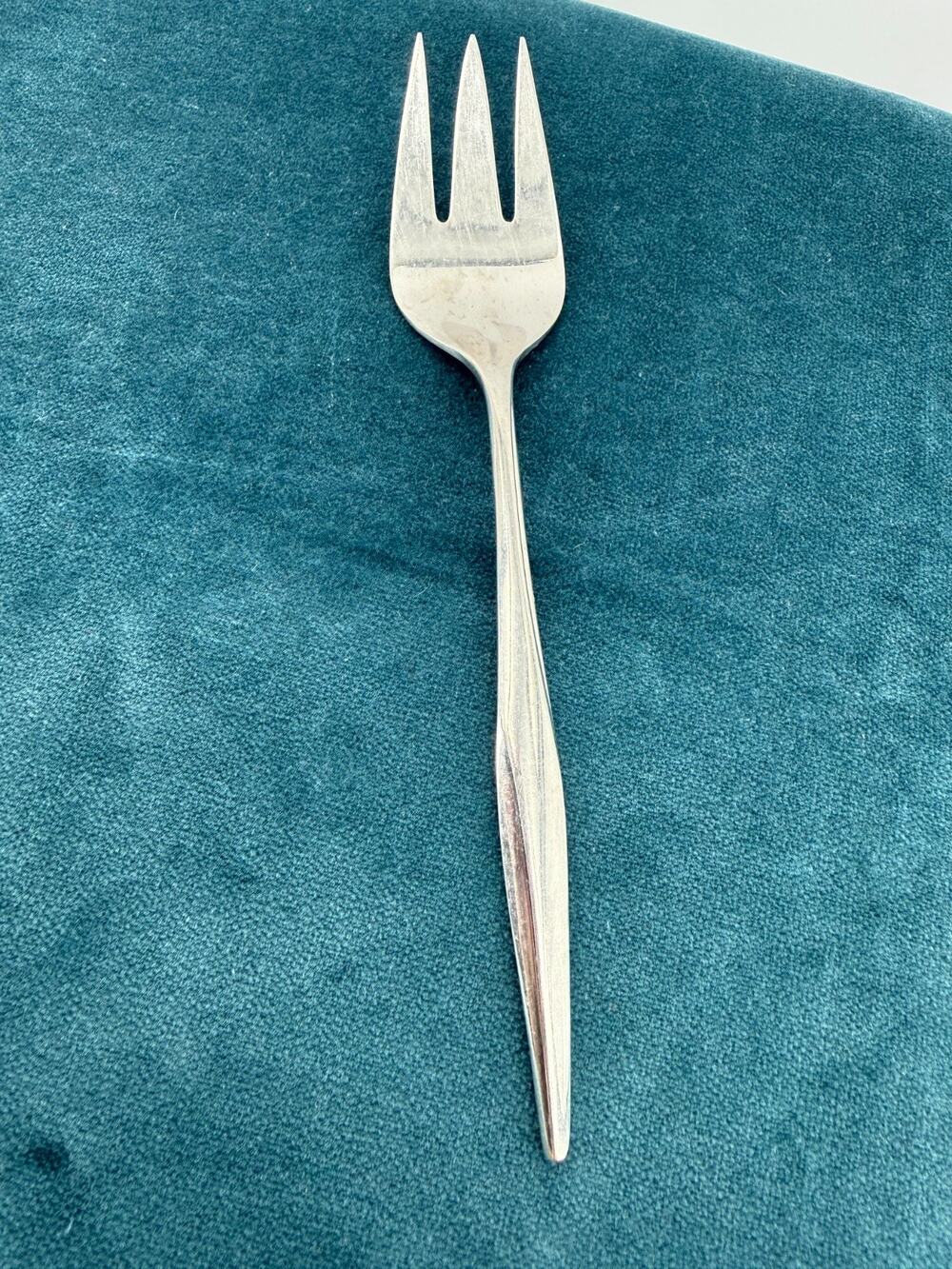 Vintage Rogers Bros Star Pattern Serving Fork Silverplate Replacement Flatware